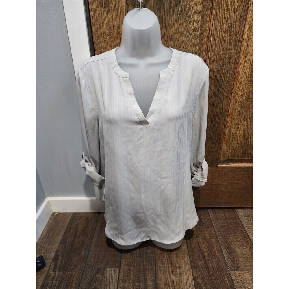 Maurices Relaxed Fit Light GRAY Blouse Size Medium Roll Sleeve Lightweight - Picture 1 of 6